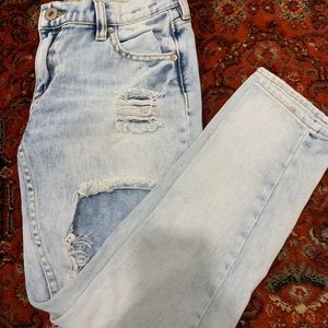 Bullhead crop skinny boyfriend jeans